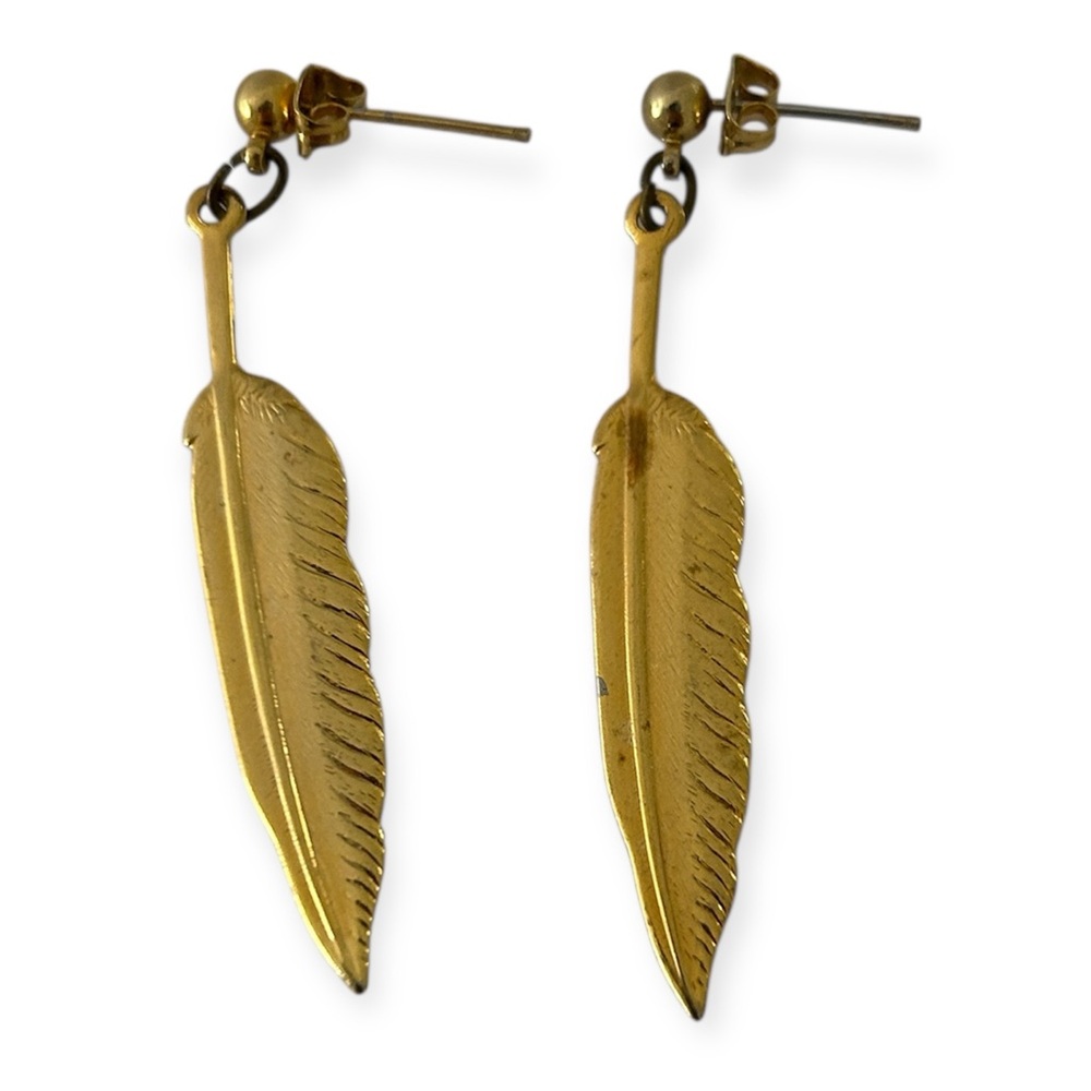 Vintage 80’s Gold Tone Feather Drop Earrings - Picture 14 of 14